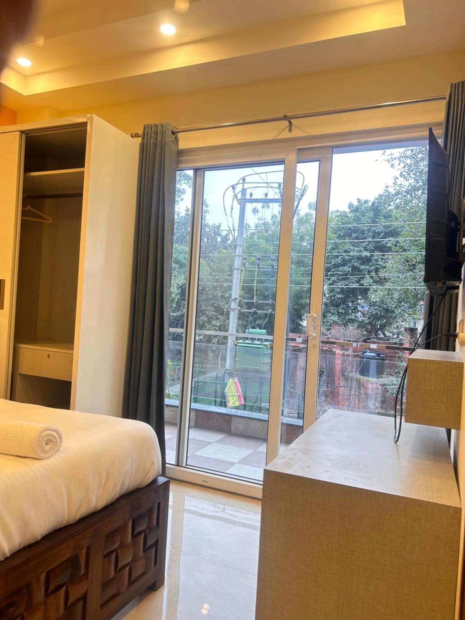 Lime Tree Service Apartment - Medanta Medicity, Gurgaon Bagian luar foto